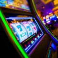 The Advantages of Playing Slots Online vs. in a Traditional Casino