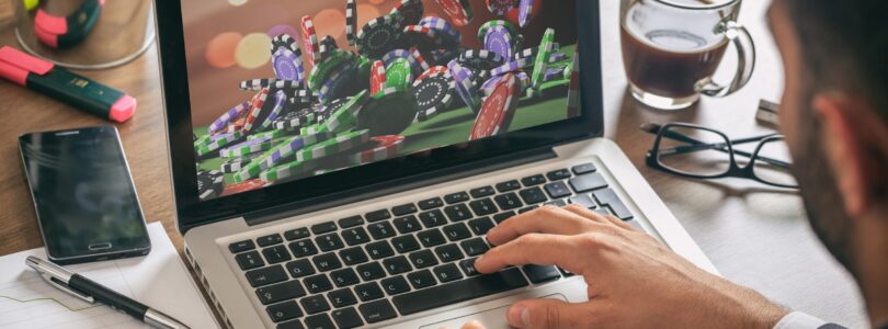 Slots Room Casino Online vs. Land-Based Casinos: Pros and Cons