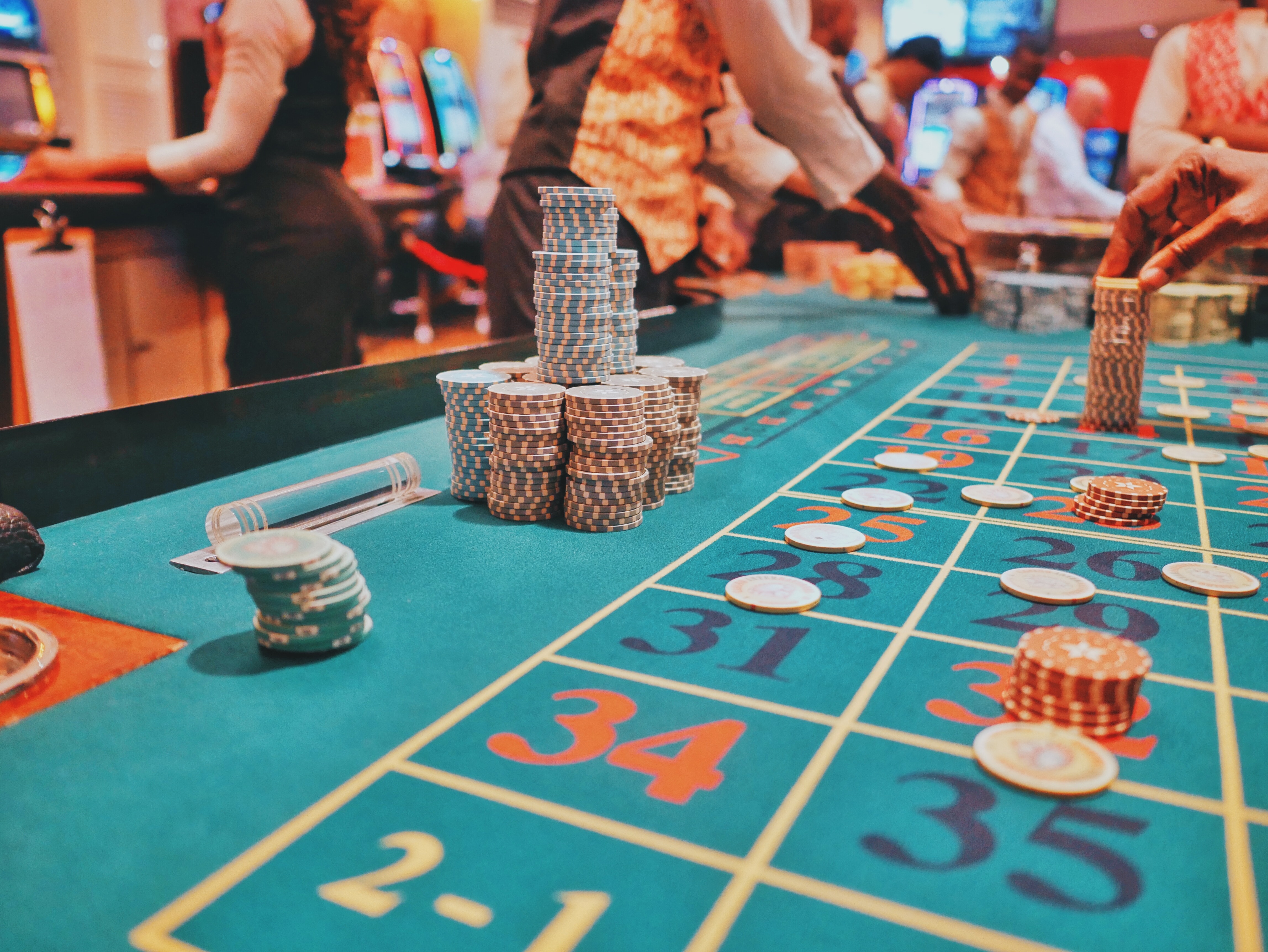 The Pros and Cons of Playing at Golden Reef Casino Online