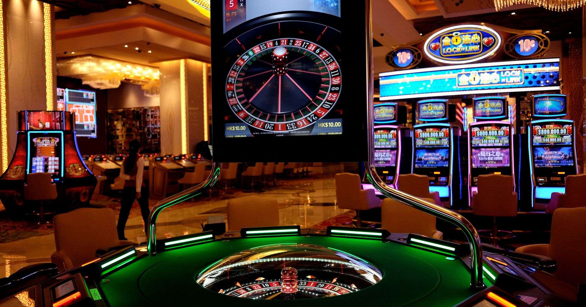 The Ultimate Guide to Live Dealer Games at Paradise 8 Casino Online