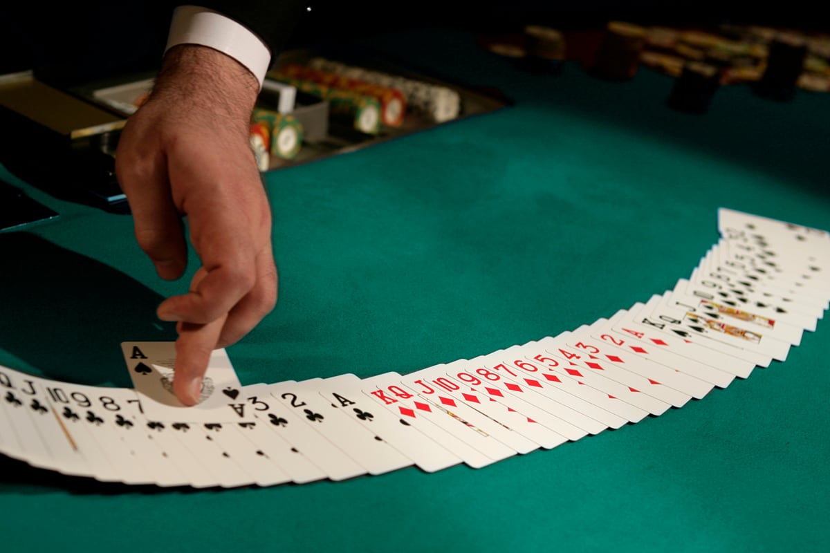 The Pros and Cons of Live Dealer Games at Vip Stakes